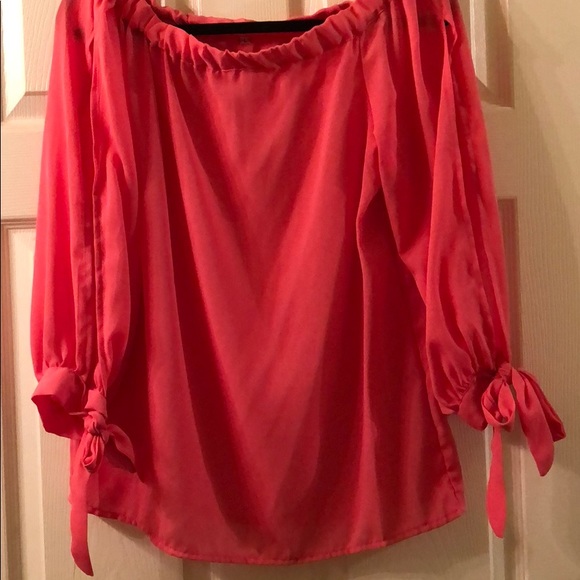 Pink off the shoulder blouse - Picture 4 of 4